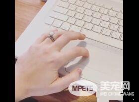只要有它在就没有隐私 拉布拉多全面监视妈妈
